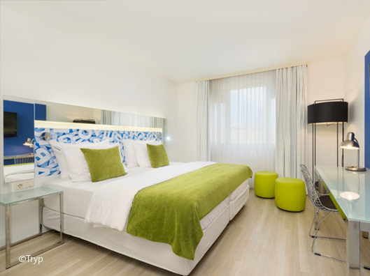Tryp Superior room_b